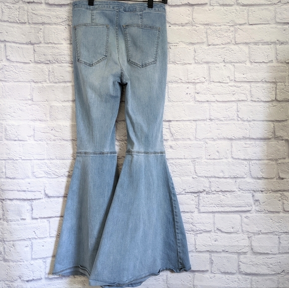 Free People Float On Super Flare Jeans 27 Bermondsey Blue Denim Boho - Picture 6 of 9